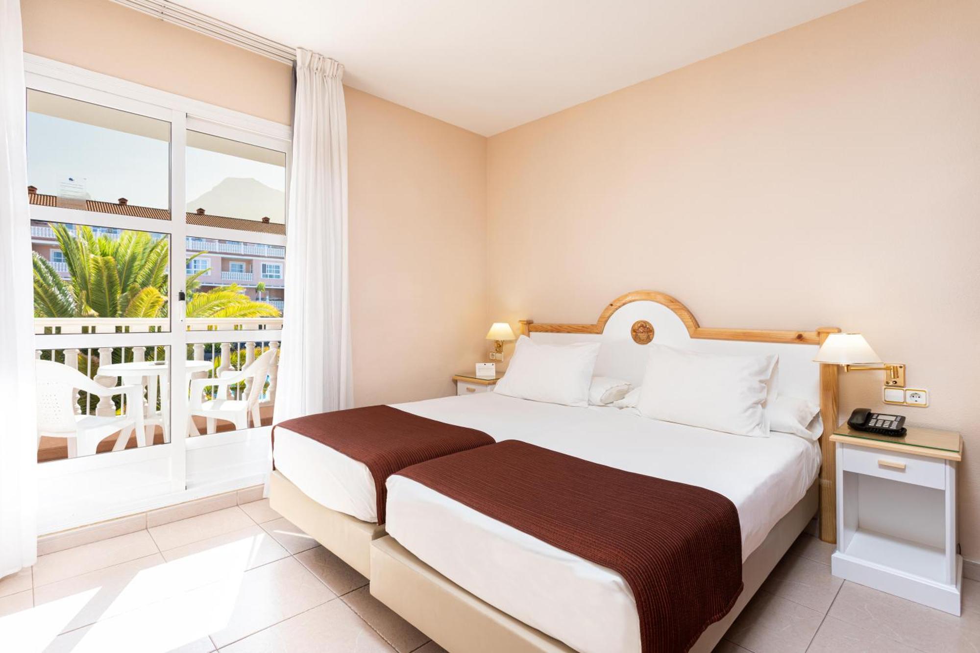 Hotel El Duque Costa Adeje  Exteriör bild